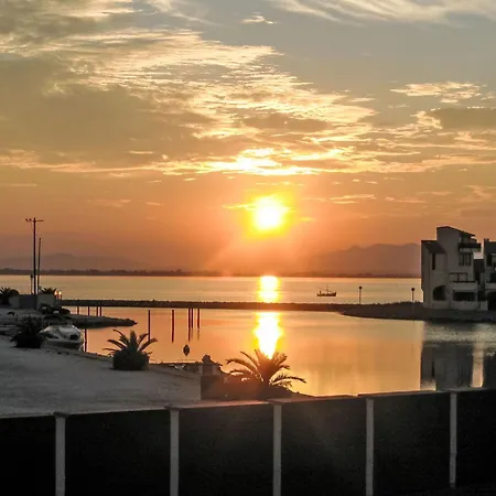 Palmyra-10 By Interhome